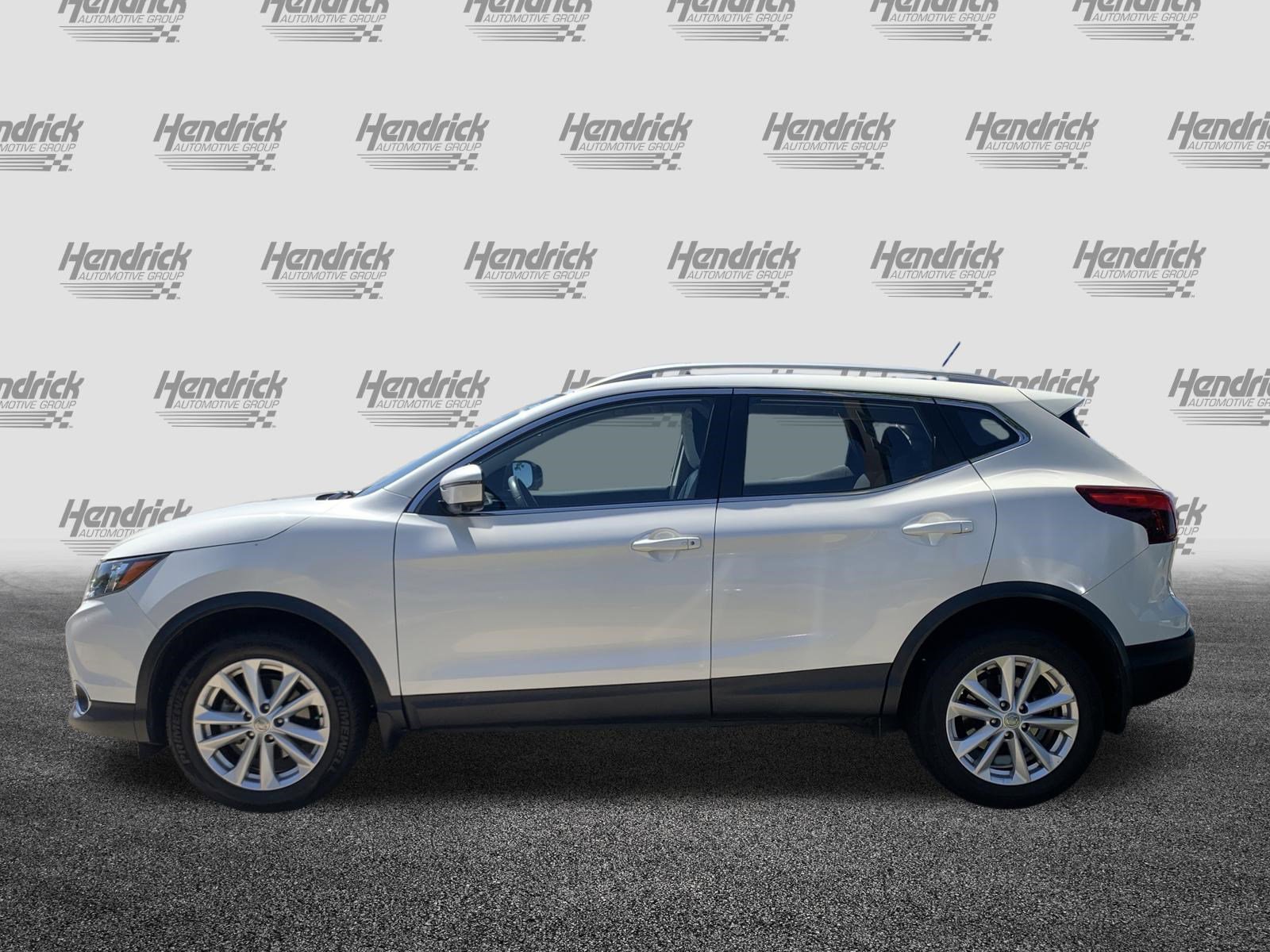 Used 2017 Nissan Rogue Sport SV w/ SV Premium Package FWD image 7