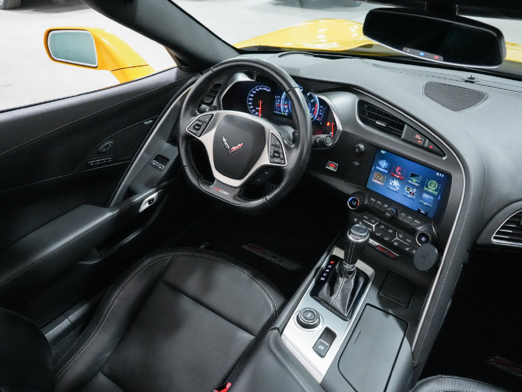 Used 2019 Chevrolet Corvette Z06 RWD image 11