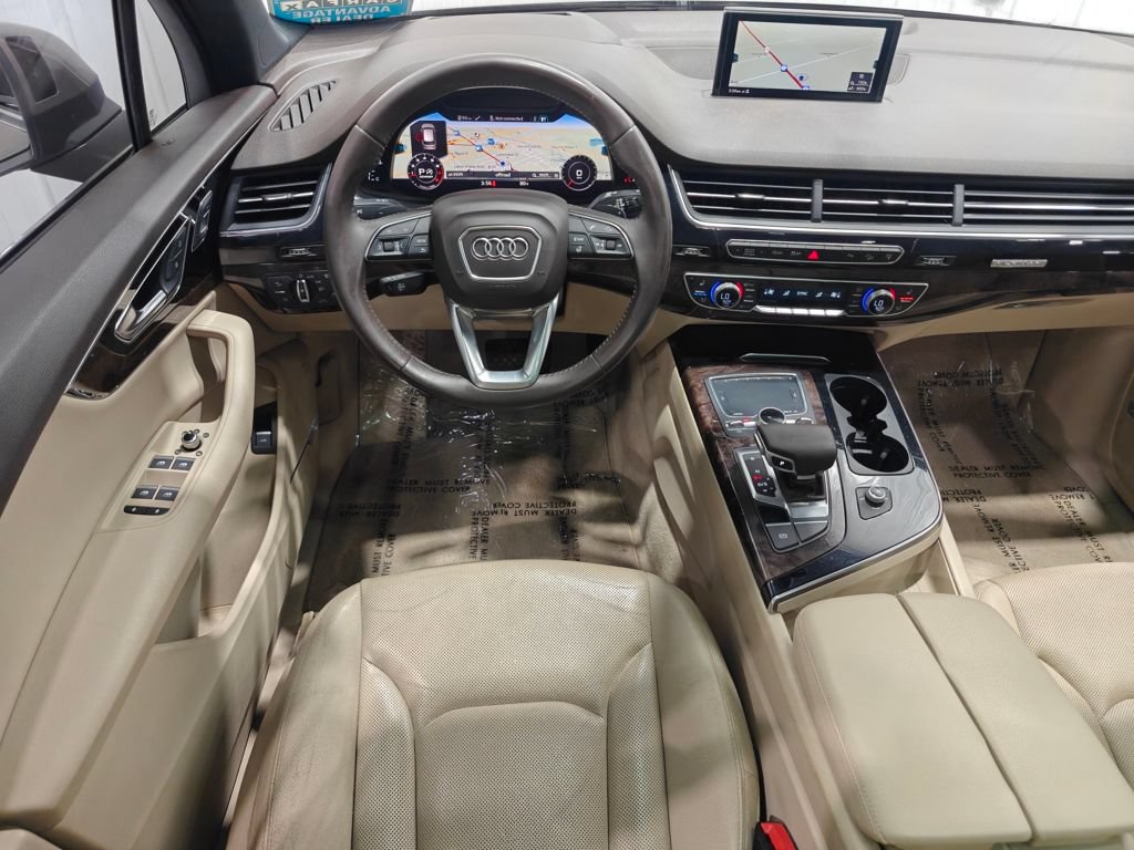 Used 2017 Audi Q7 3.0T Prestige AWD/4WD image 4