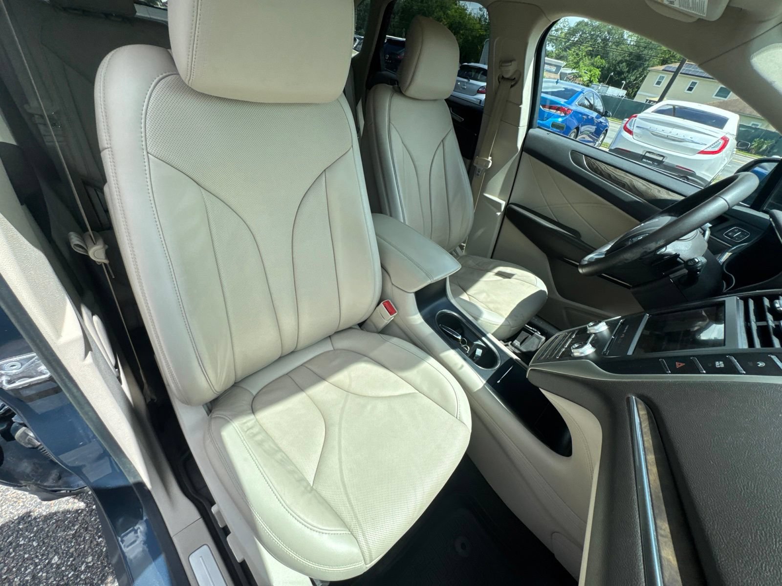 Used 2019 Lincoln MKC Reserve FWD image 17