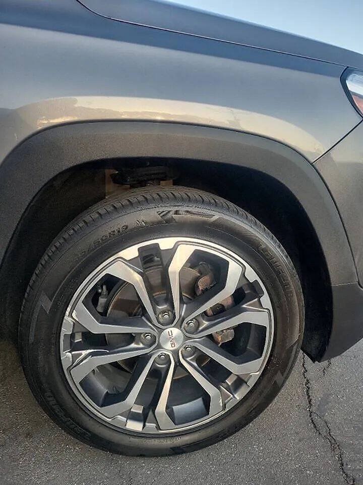 Used 2019 GMC Terrain SLT w/ Preferred Package FWD image 11