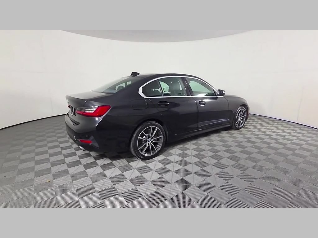 Used 2020 BMW 330i Sedan w/ Driving Assistance Package RWD image 38