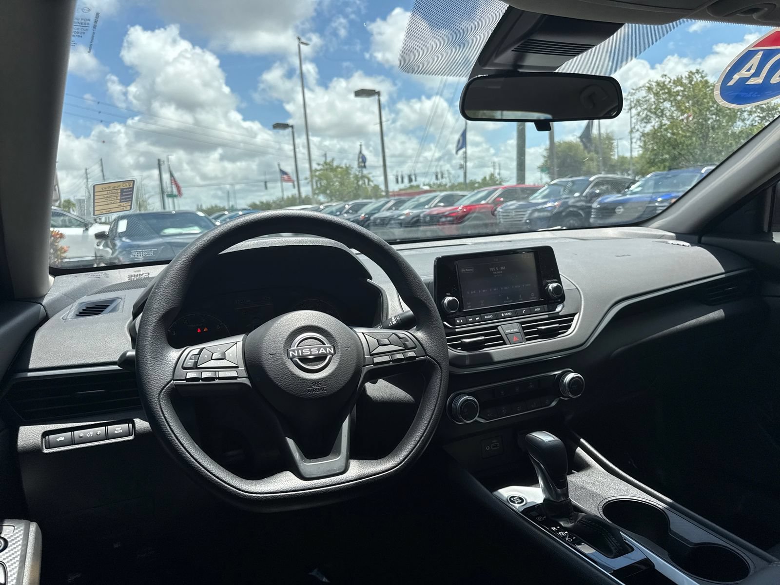 Used 2024 Nissan Altima 2.5 S FWD image 20