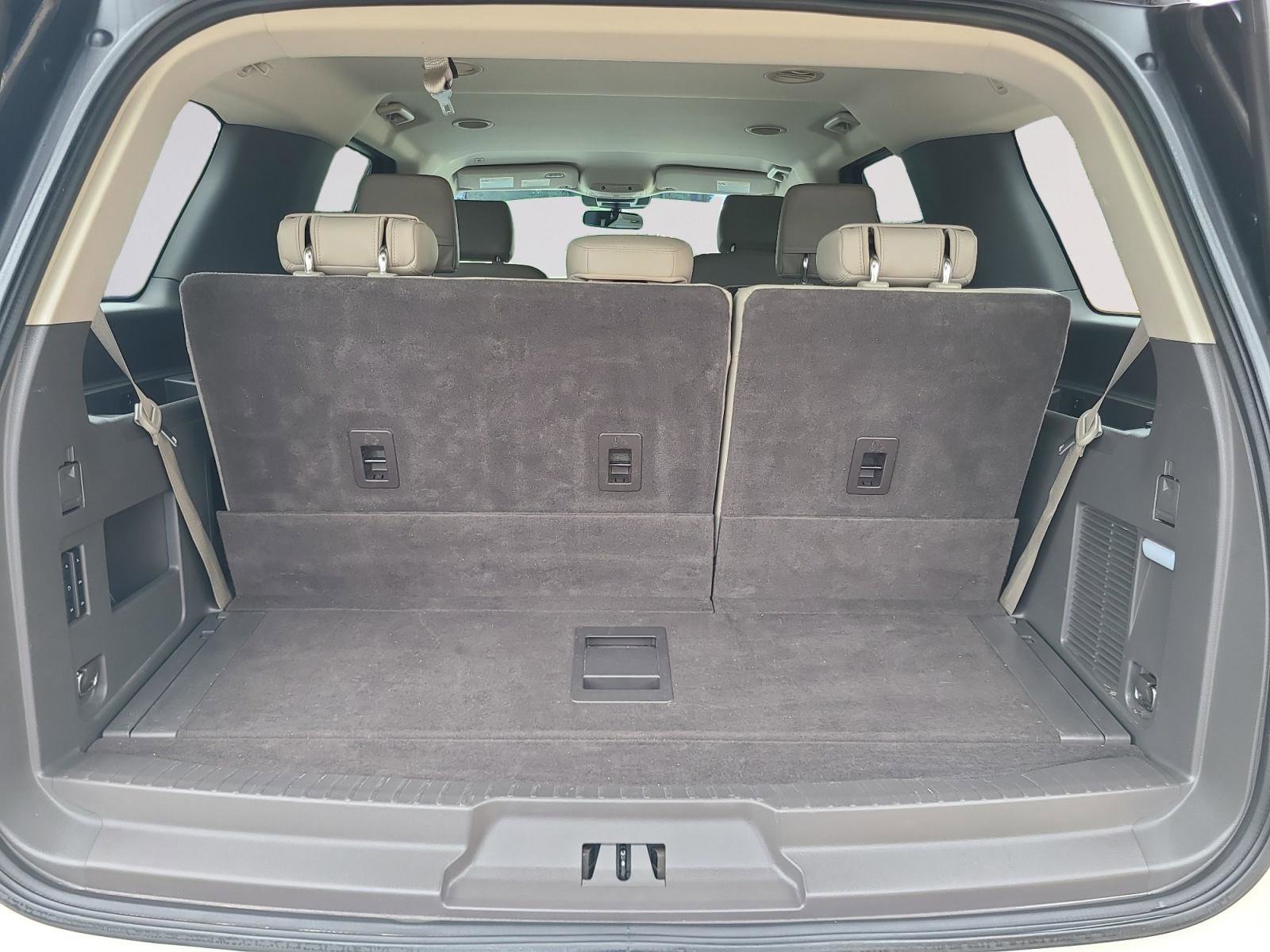 Used 2019 Ford Expedition XLT w/ Equipment Group 202A RWD image 22