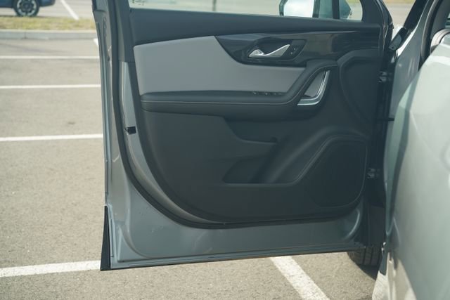 Used 2023 Chevrolet Blazer LT image 14