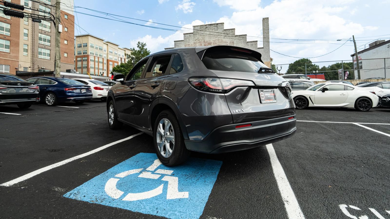 Used 2025 Honda HR-V LX image 5