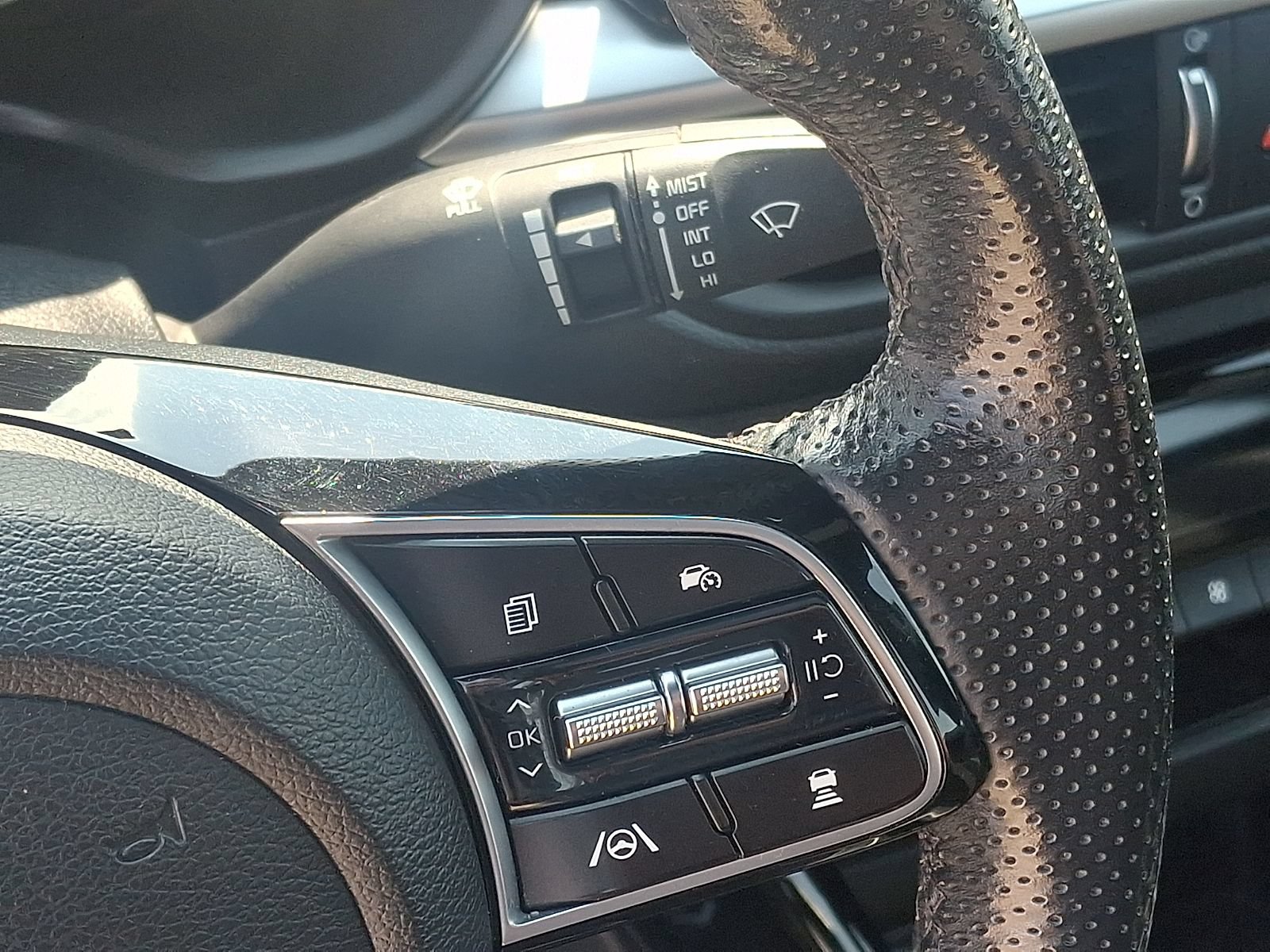 Certified 2023 Kia Forte GT-Line w/ GT-Line Premium Package FWD image 23