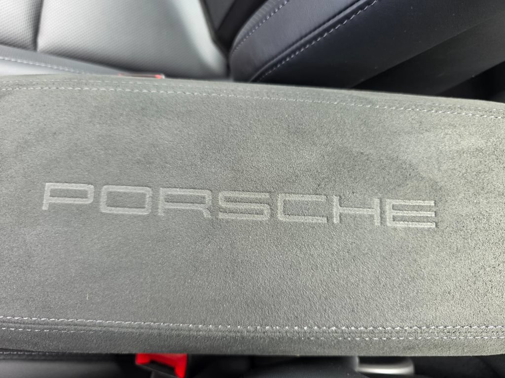 Used 2025 Porsche 911 Carrera RWD image 23