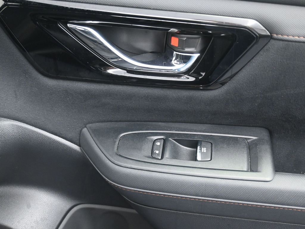 Used 2025 Subaru Forester Touring AWD/4WD image 16