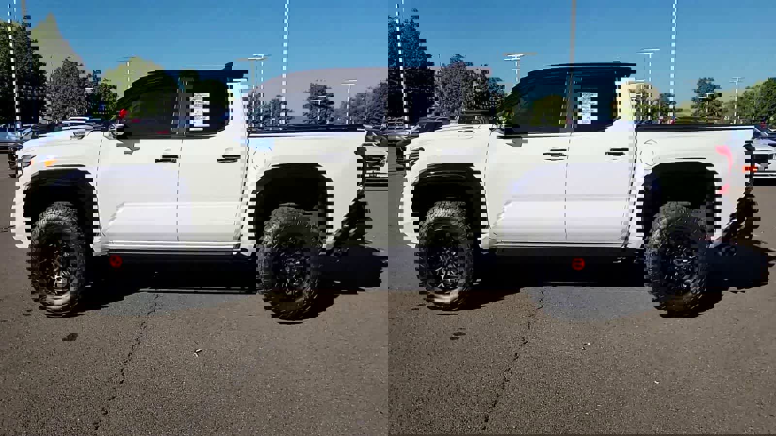 Used 2025 Toyota Tacoma Limited image 5