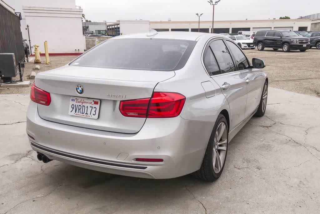 Used 2017 BMW 330i Sedan RWD image 9