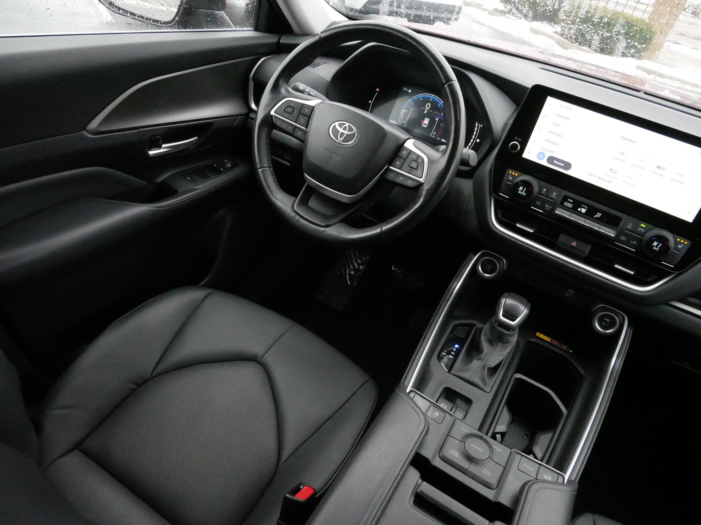 Certified 2024 Toyota Grand Highlander XLE image 9