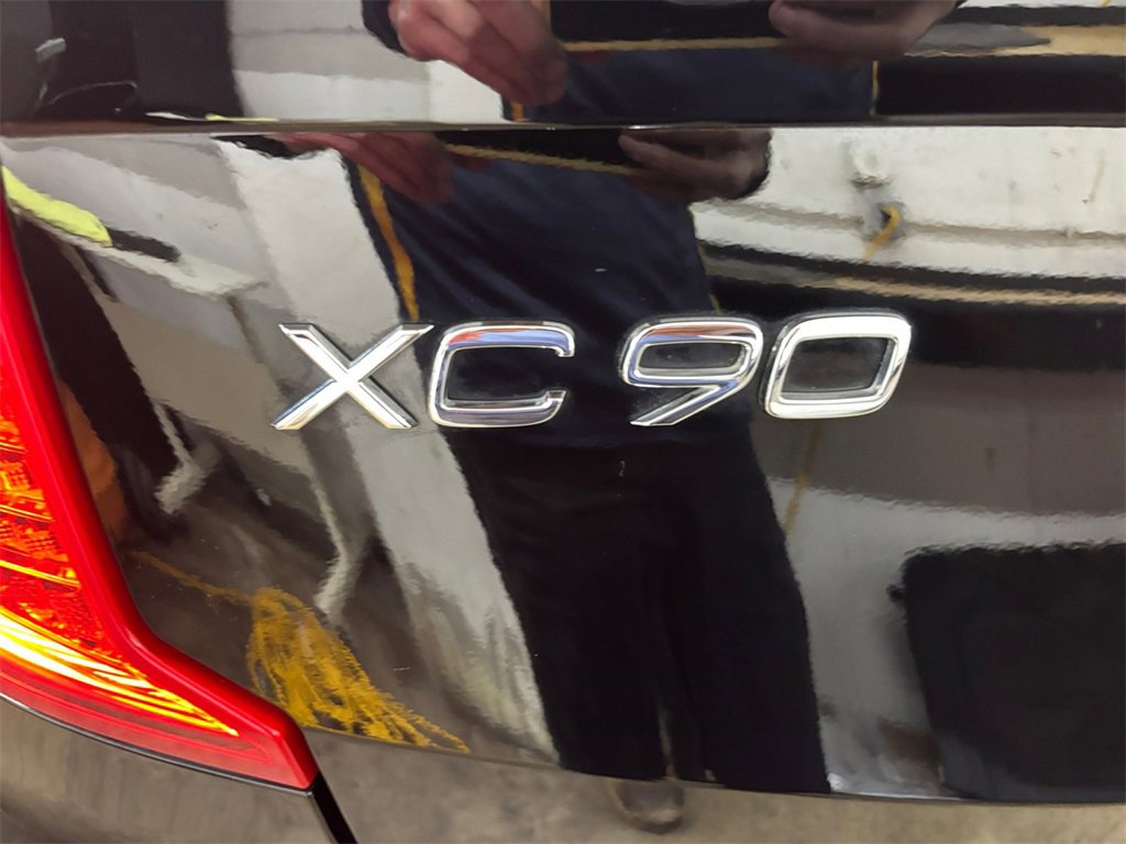 Certified 2025 Volvo XC90 B5 Plus w/ Protection Package Premier image 34