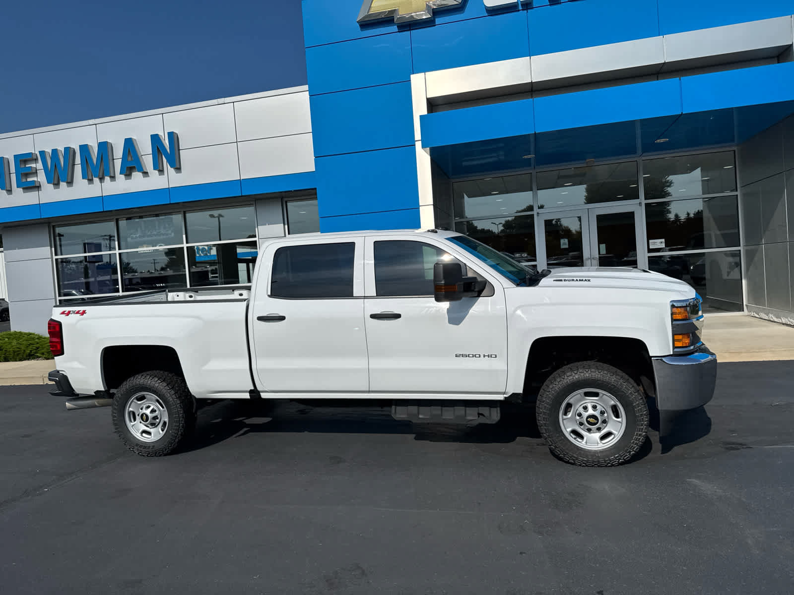 Used 2019 Chevrolet Silverado 2500 W/T w/ WT Convenience Package AWD/4WD image 2