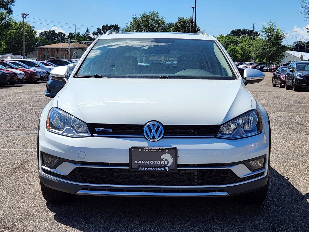 Used 2017 Volkswagen Golf Alltrack SE image 5