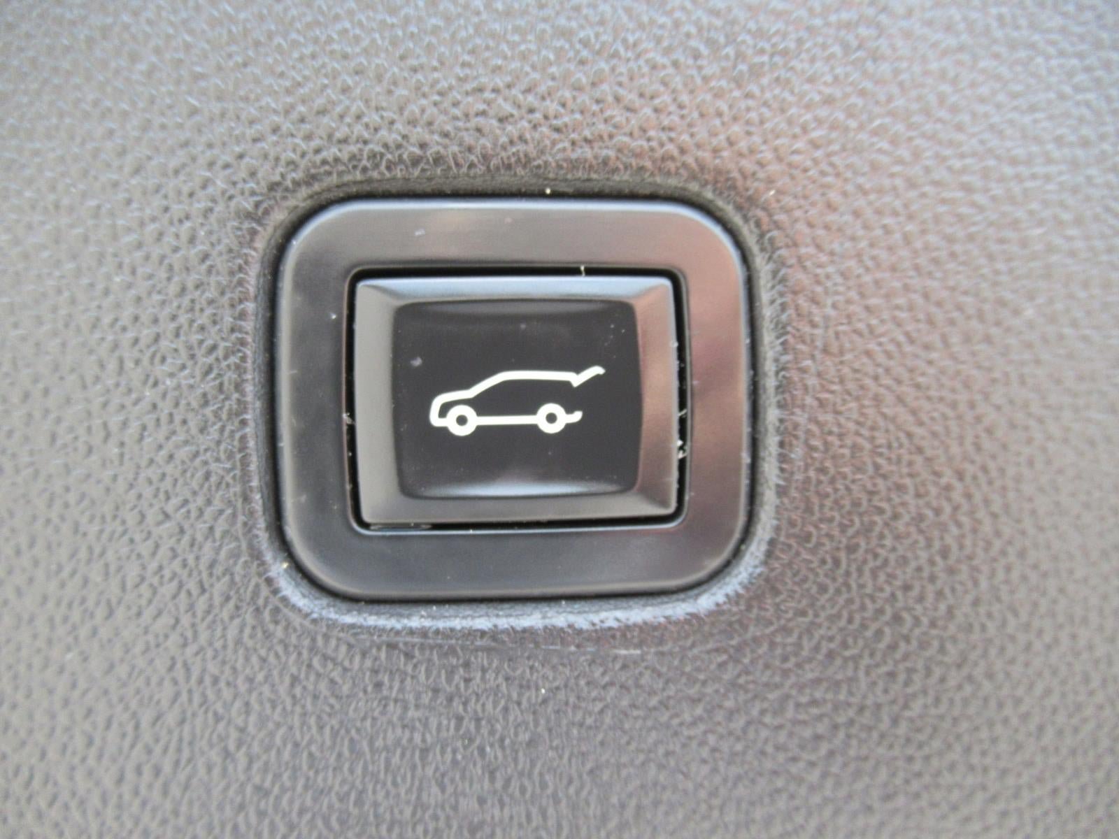 Used 2019 Chevrolet Blazer RS FWD image 39