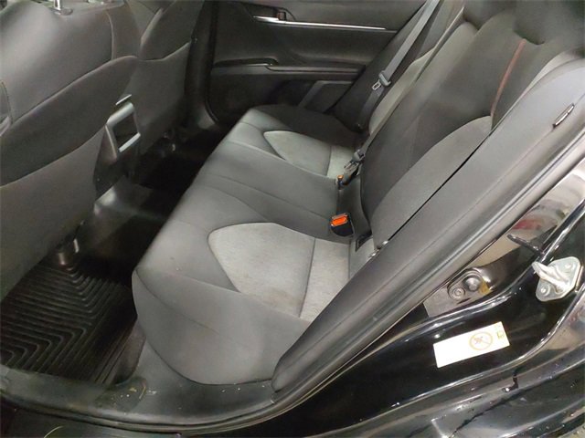 Used 2018 Toyota Camry LE image 13