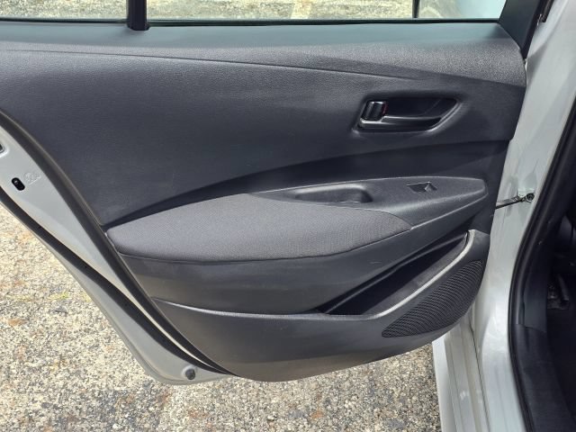 Used 2023 Toyota Corolla LE FWD image 12