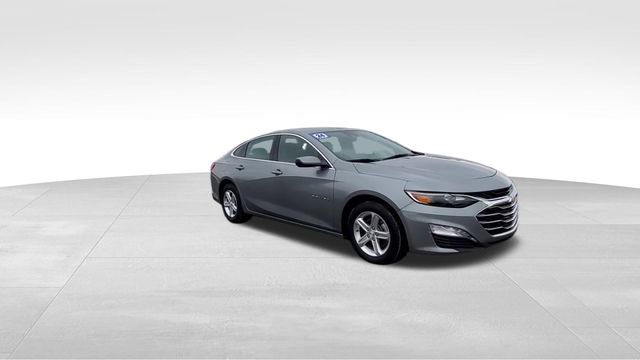 Used 2024 Chevrolet Malibu LT image 2