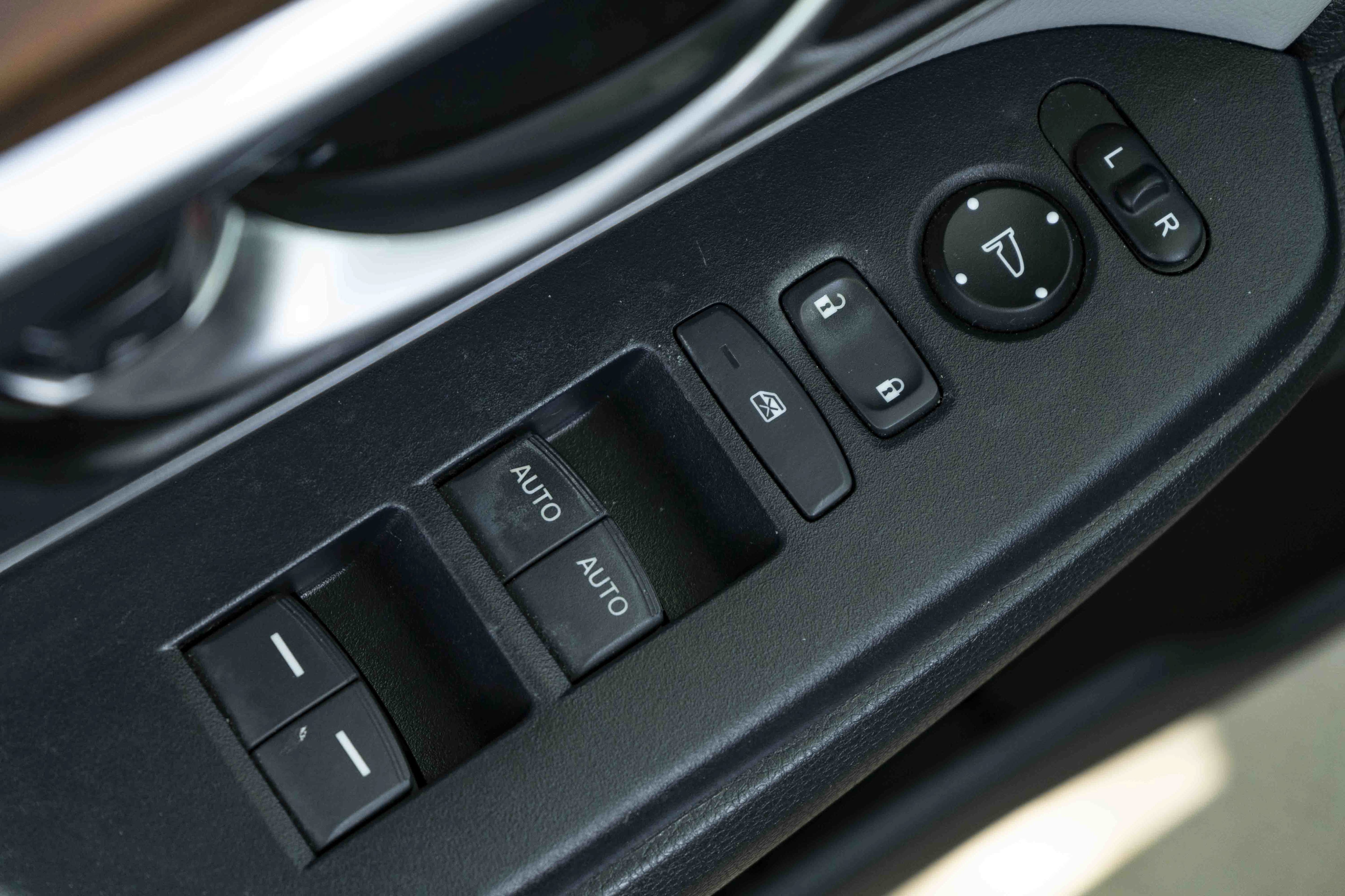 Used 2019 Honda CR-V Touring image 36