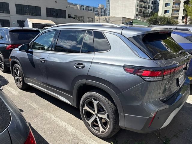 Used 2025 Volkswagen Tiguan SE AWD/4WD image 5