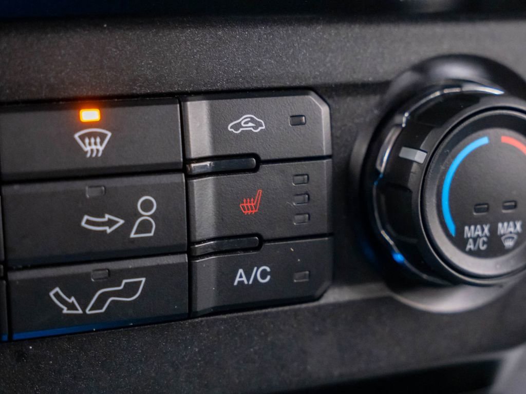 Used 2018 Ford F150 XLT w/ Equipment Group 302A Luxury AWD/4WD image 26