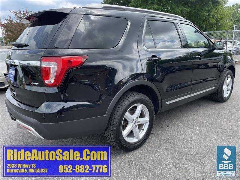 Used 2017 Ford Explorer XLT w/ Equipment Group 201A AWD/4WD image 5