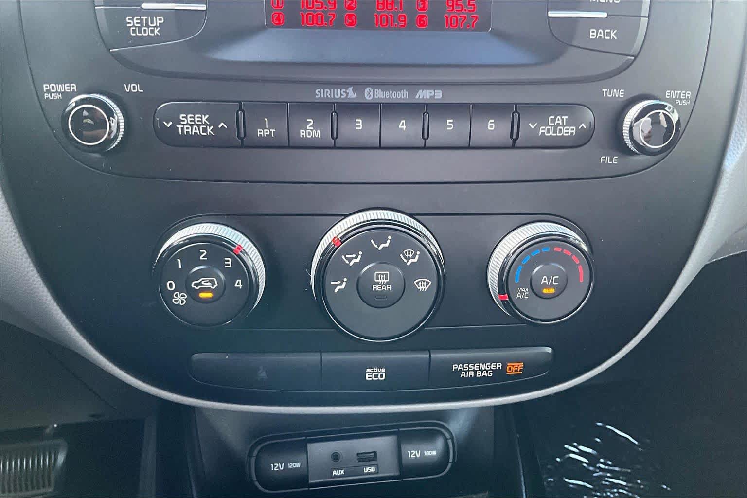 Used 2014 Kia Soul FWD image 31