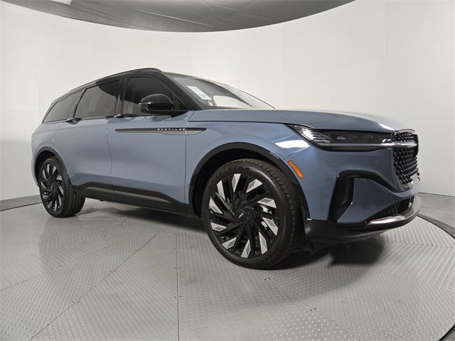 New 2026 Lincoln Nautilus Reserve w/ Jet Appearance Package image 2