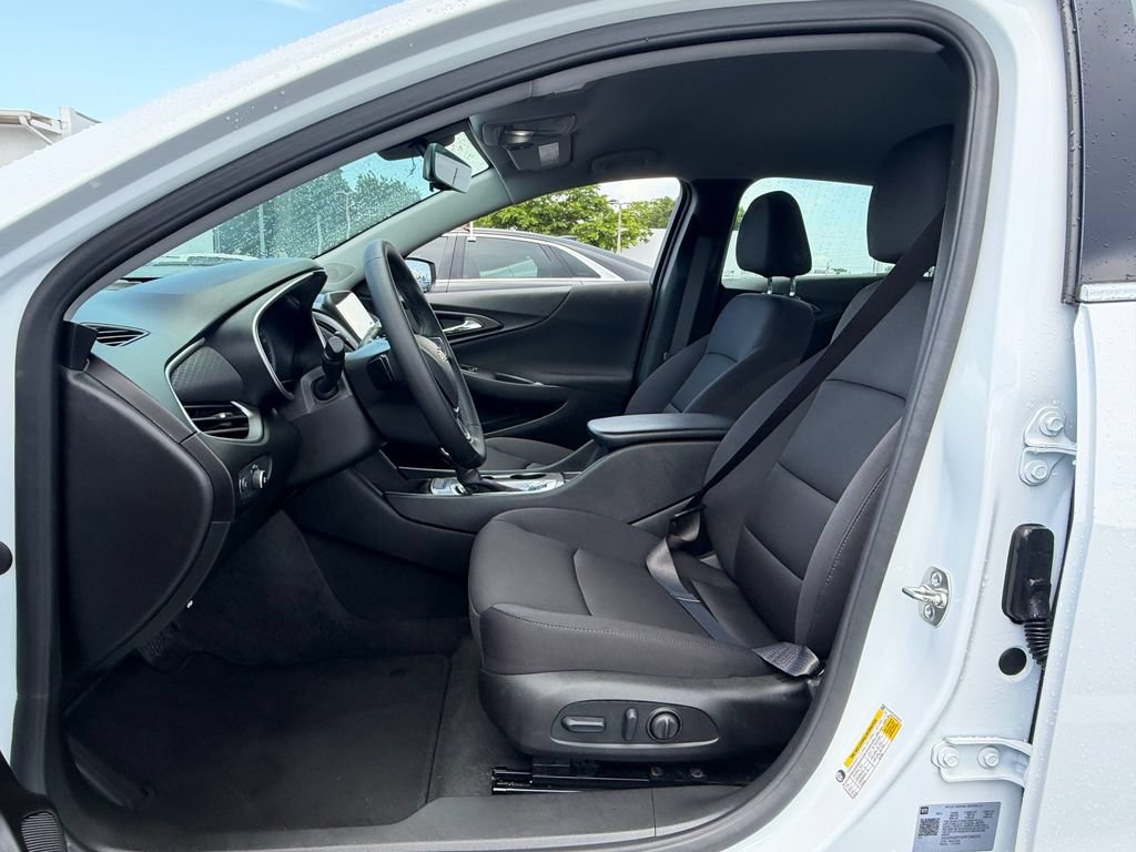Certified 2024 Chevrolet Malibu RS FWD image 9