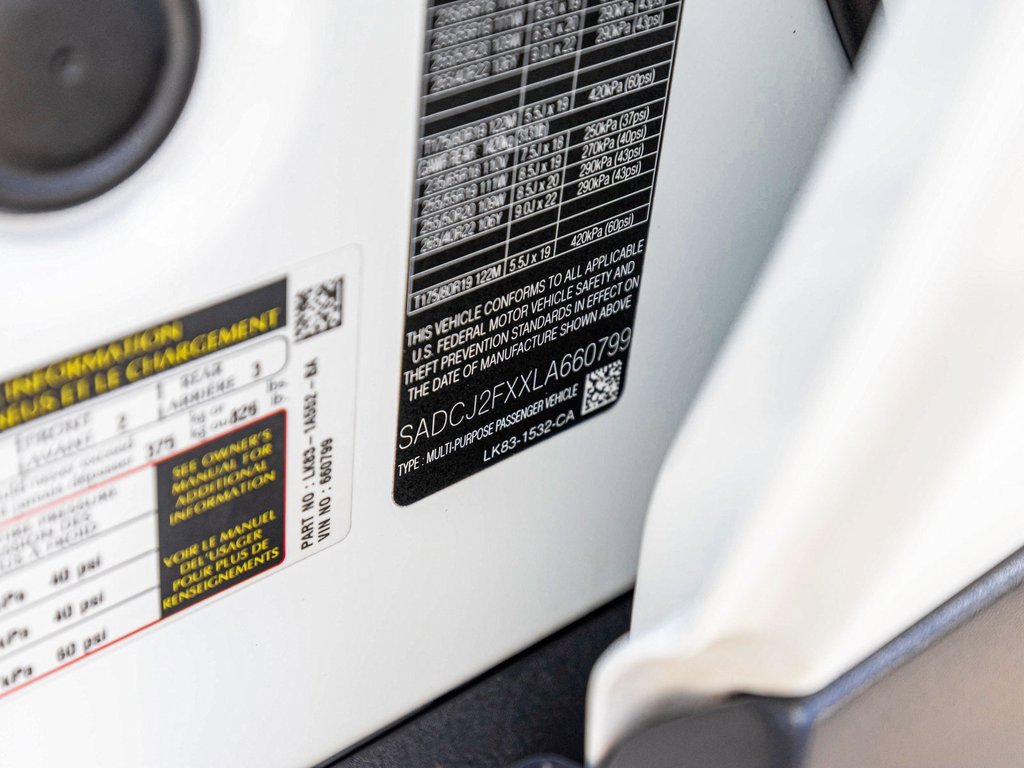 Used 2020 Jaguar F-PACE Premium image 14