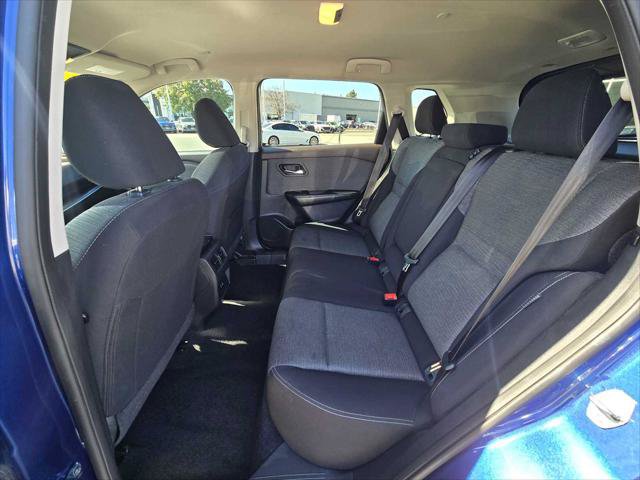 Used 2023 Nissan Rogue SV FWD image 16