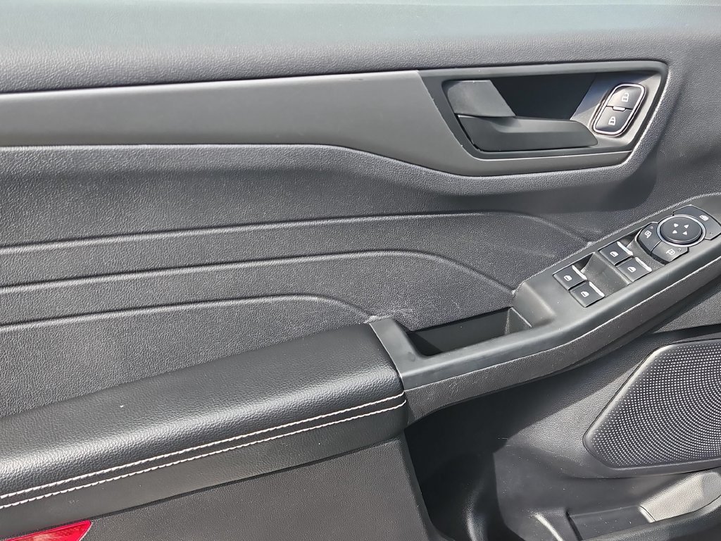 Used 2025 Ford Escape Active FWD image 11