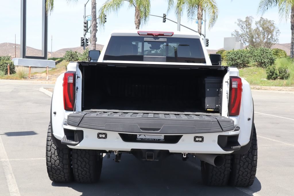 Used 2024 GMC Sierra 3500 Denali Ultimate AWD/4WD image 39