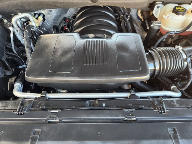 Used 2025 Chevrolet Suburban LT w/ Comfort Package AWD/4WD image 34