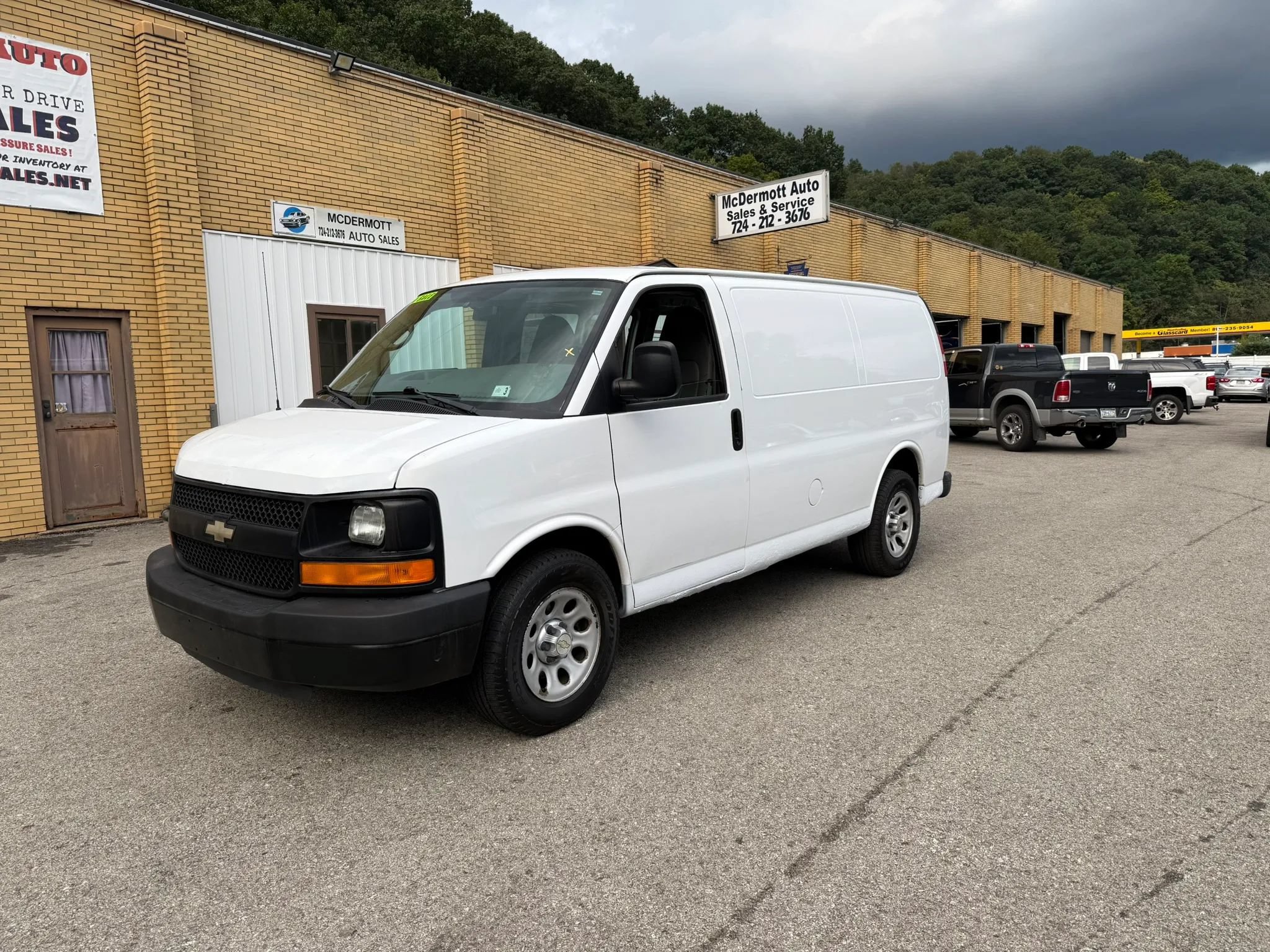 Used 2012 Chevrolet Express 1500 AWD image 1