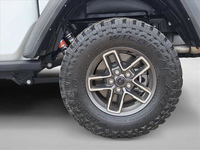 Used 2024 Jeep Gladiator Mojave w/ Safety Group AWD/4WD image 29