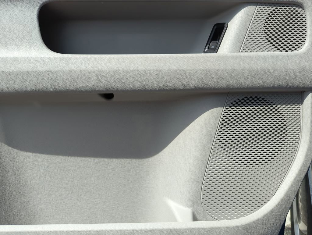 New 2025 Volkswagen ID. Buzz Pro S Plus image 26