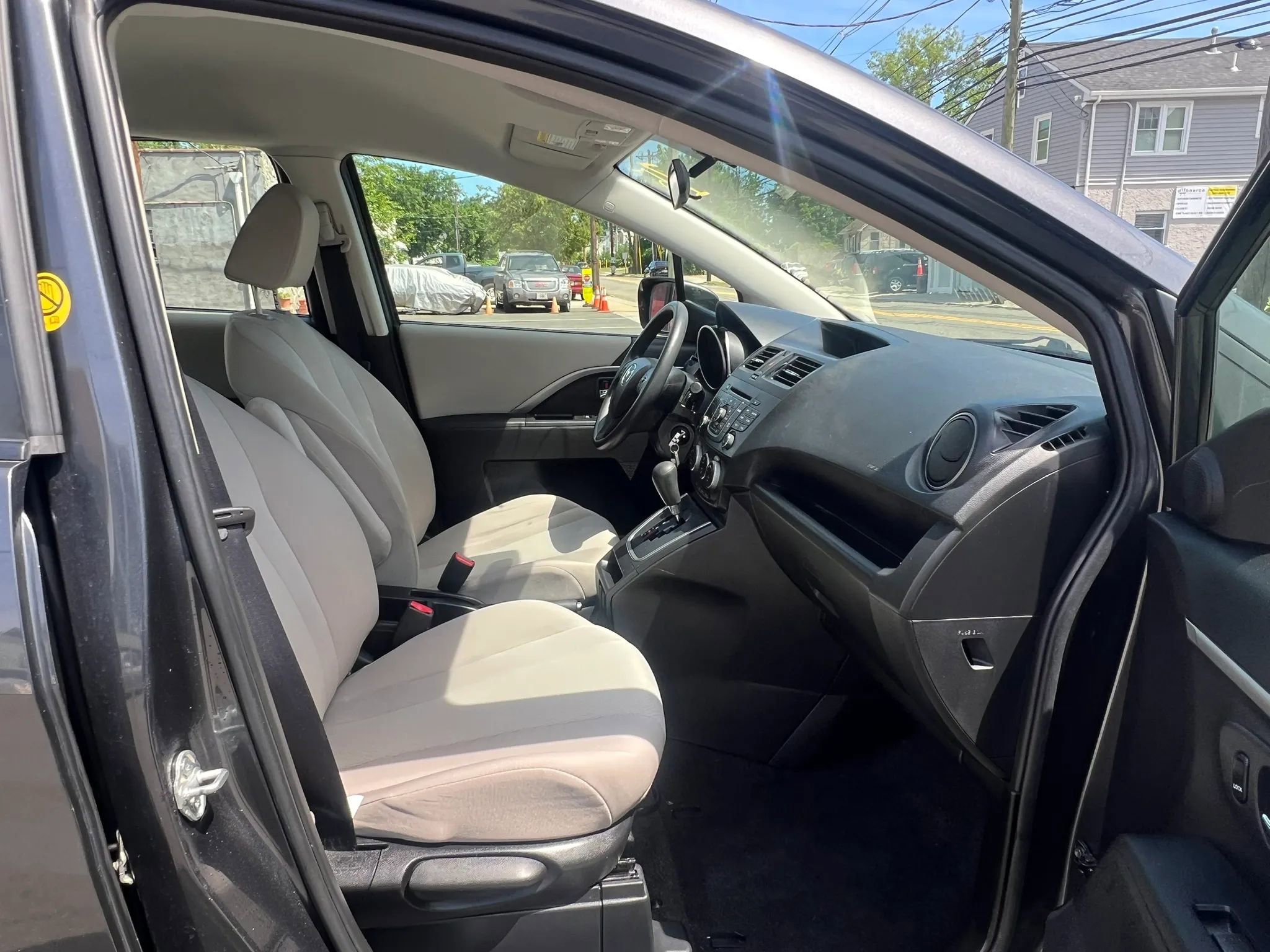 Used 2014 MAZDA MAZDA5 Sport FWD image 30