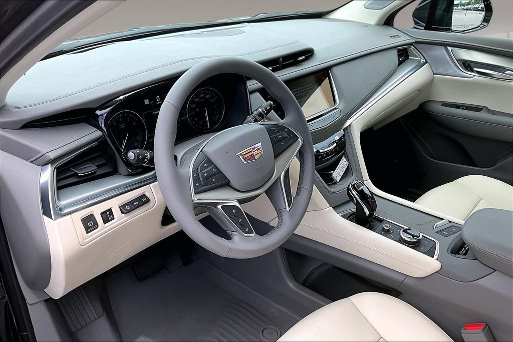 New 2026 Cadillac XT5 Premium Luxury w/ Driver Assist Package FWD image 6