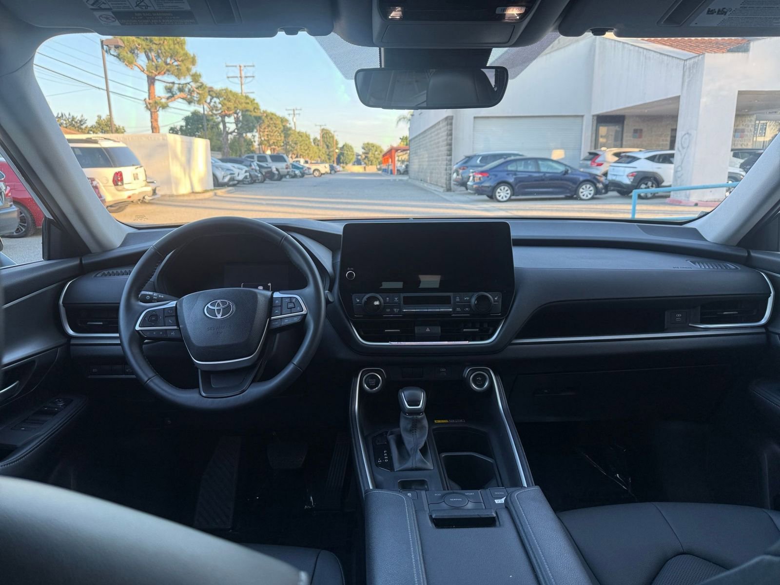 Used 2025 Toyota Grand Highlander FWD image 30