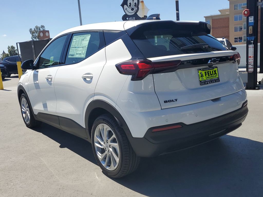 New 2027 Chevrolet Bolt LT image 5