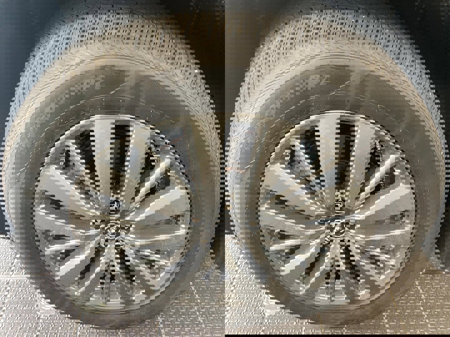 Used 2025 Nissan Pathfinder SL w/ SL Premium Package image 5