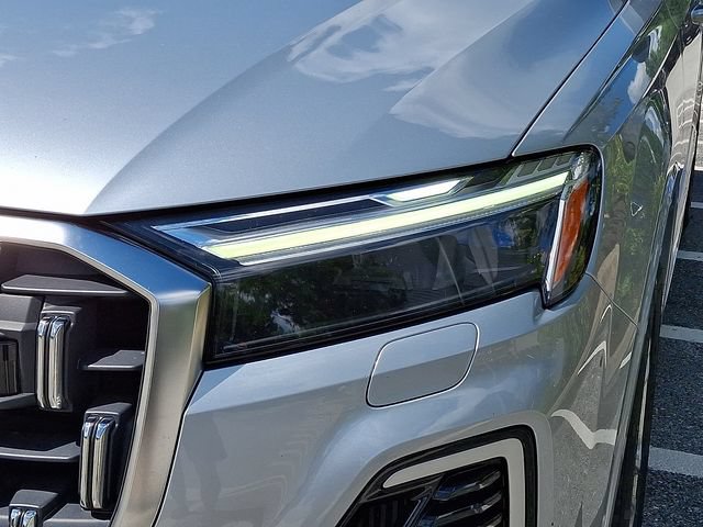Certified 2025 Audi Q7 3.0T Premium Plus AWD/4WD image 9