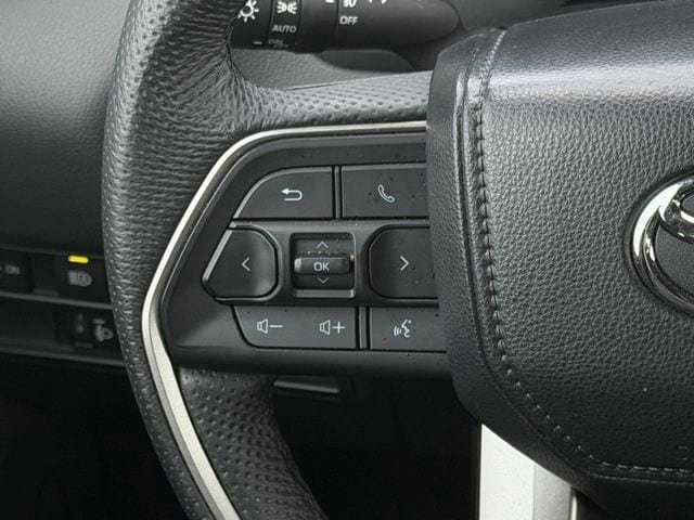 Used 2025 Toyota Sequoia SR5 w/ SR5 Premium Package RWD image 14