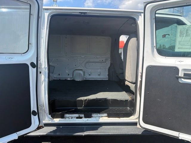 Used 2006 Ford E-250 and Econoline 250 RWD image 17