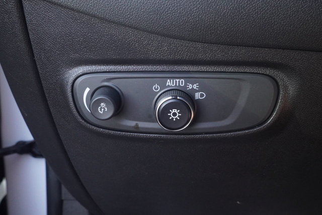 Used 2022 Chevrolet Equinox LT FWD image 12