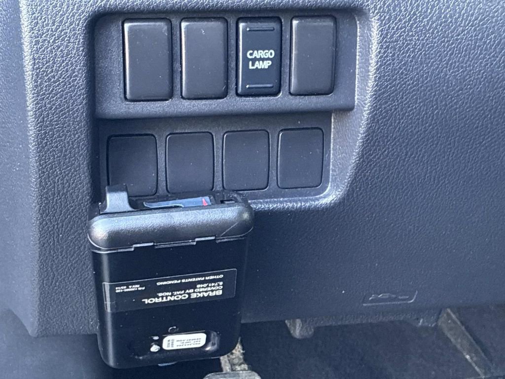 Used 2019 Nissan Titan SV image 24