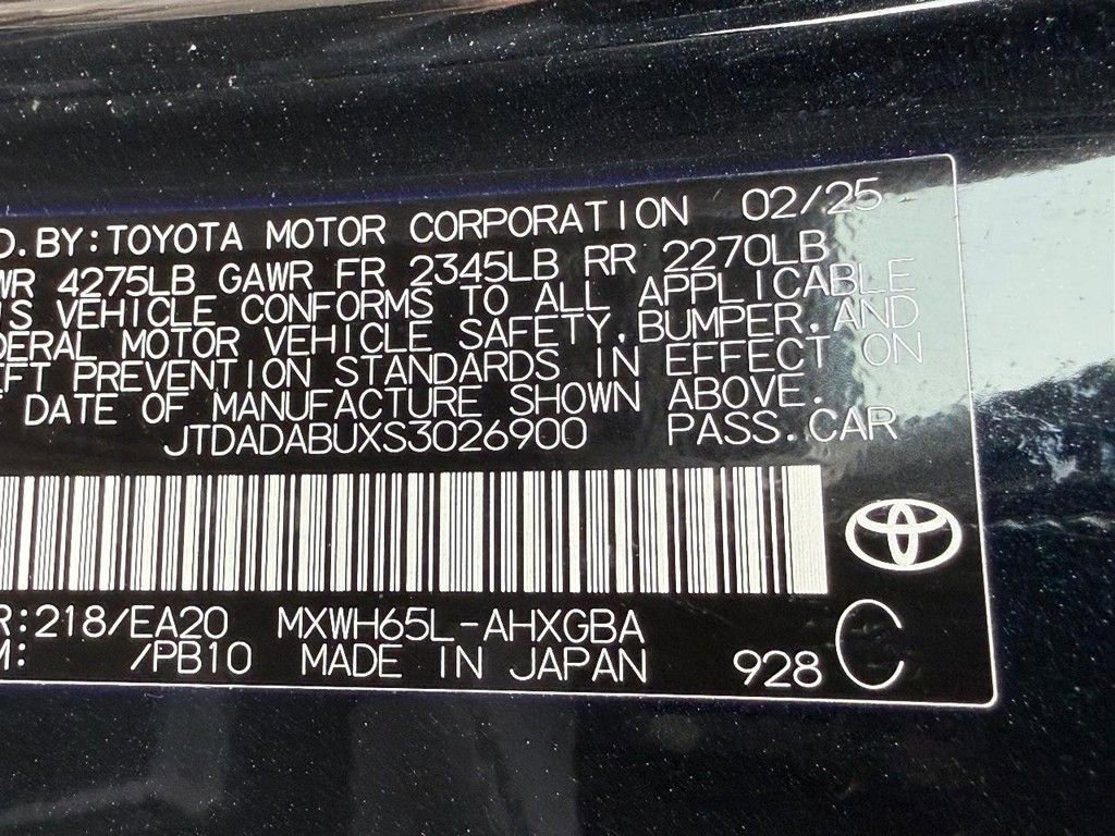 Used 2025 Toyota Prius XLE image 24