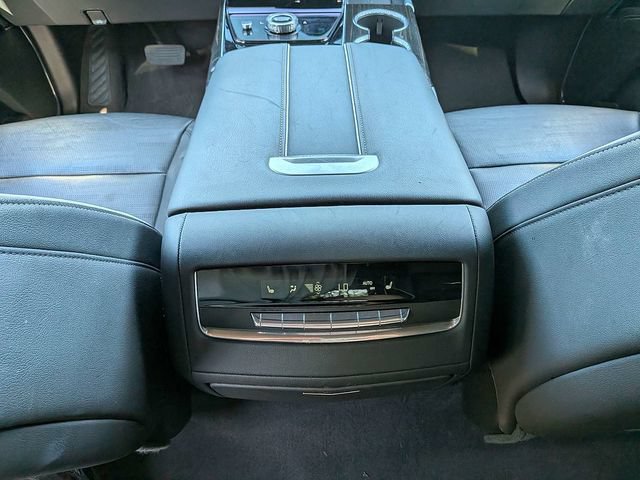 Used 2025 Cadillac Escalade Premium Luxury AWD/4WD image 18